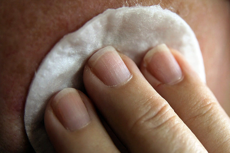 SIMPLE MORNING AND NIGHT SKIN CARE ROUTINE